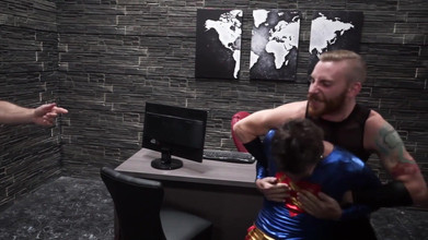 ManUpFilms: Superman vernedering en wraak