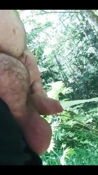 Fat Fupa Sigma Male Pissing with Unwashed Cock.