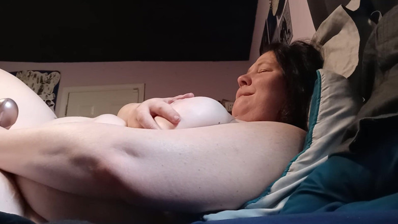Courte Anna: Ceras in Wanna See Me Squirt?