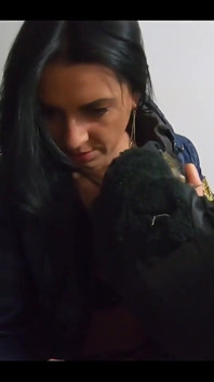 Viel sperma auf meine Daunenjacken während er lange Stiefel und sexy Kleidung trägt, bekam 212i mehrere Jacken. Ich habe schon einen gefallen