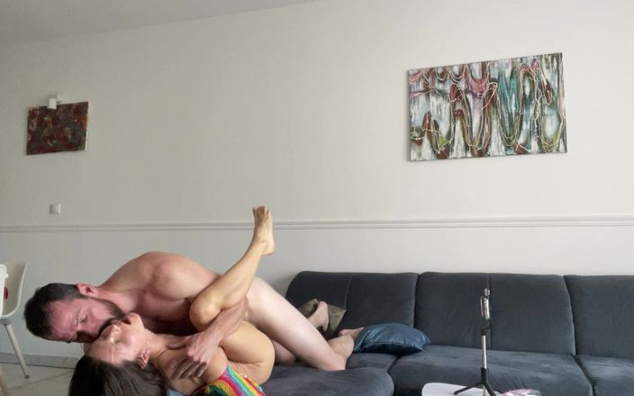 Gina Gerson: 험한 사랑 파트와 하드 코어 Bts