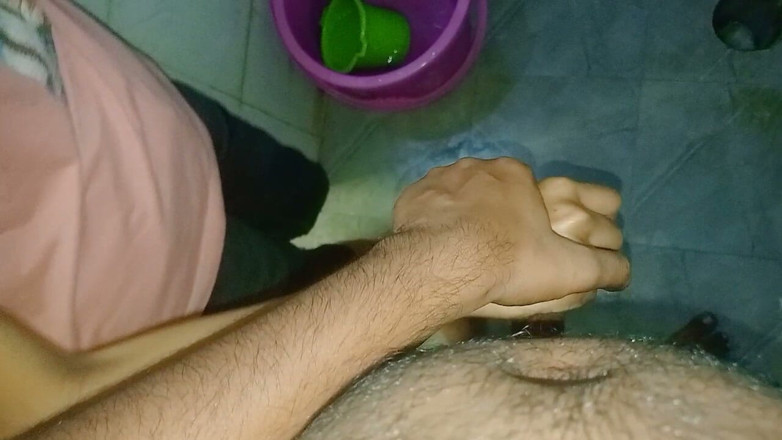 NikiRathod: Încerca să mă facă să ejaculez mai întâi prin masaj cu...