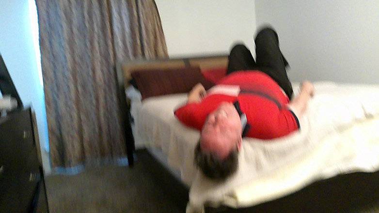 BBW nurse Vicki adventures with friends: चेहरे पर बैठना Blooper