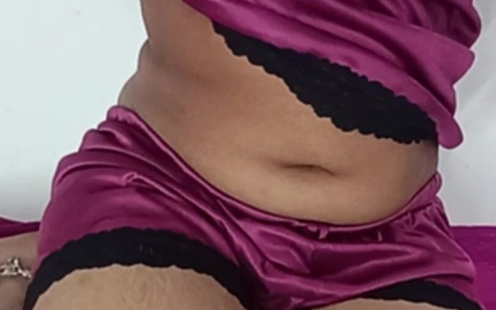 Ms Sunita: Ich masturbiere, weil meine muschi nass ist - frau sunita