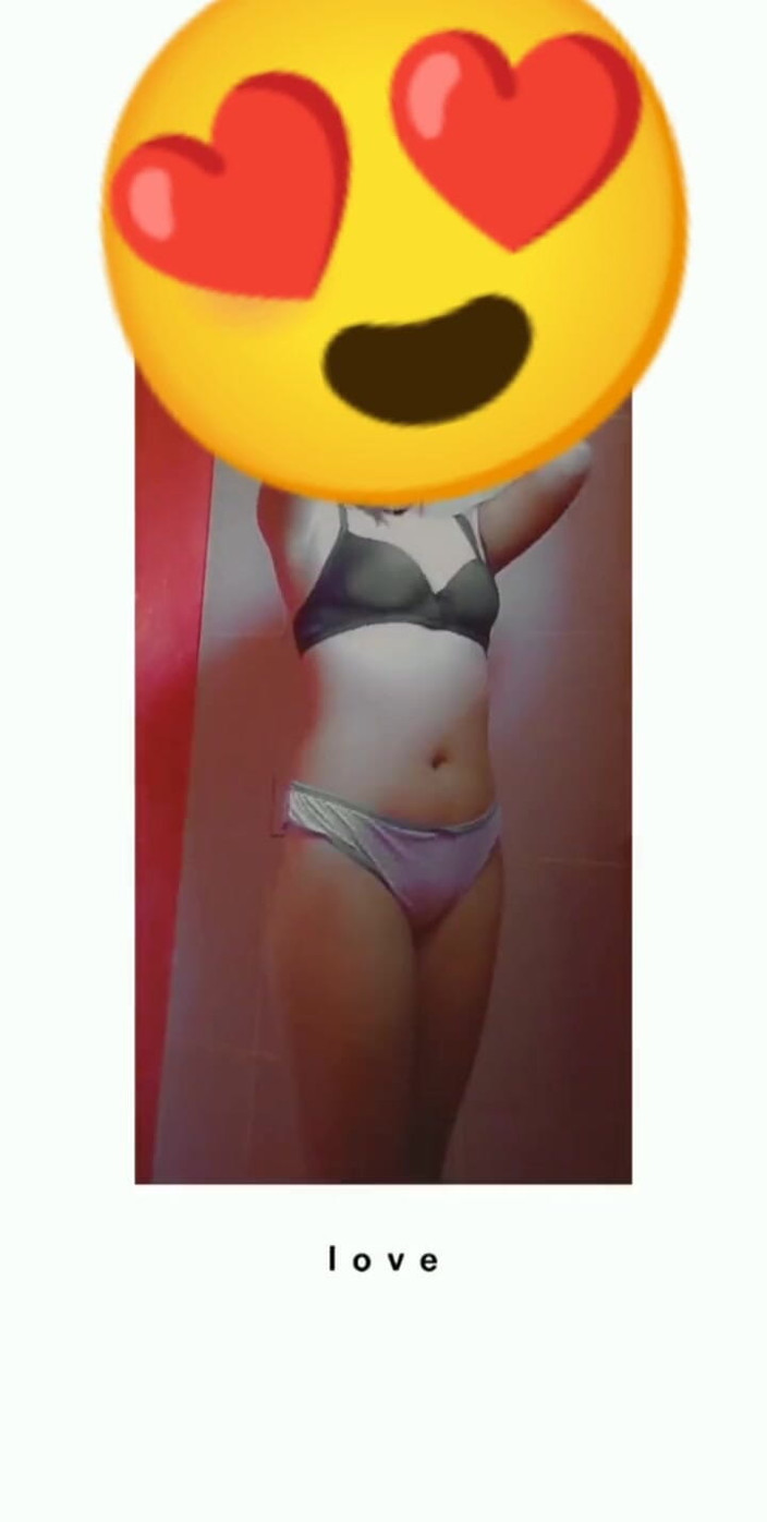 Eatrella j: Wanita muda menari hot bagian 2