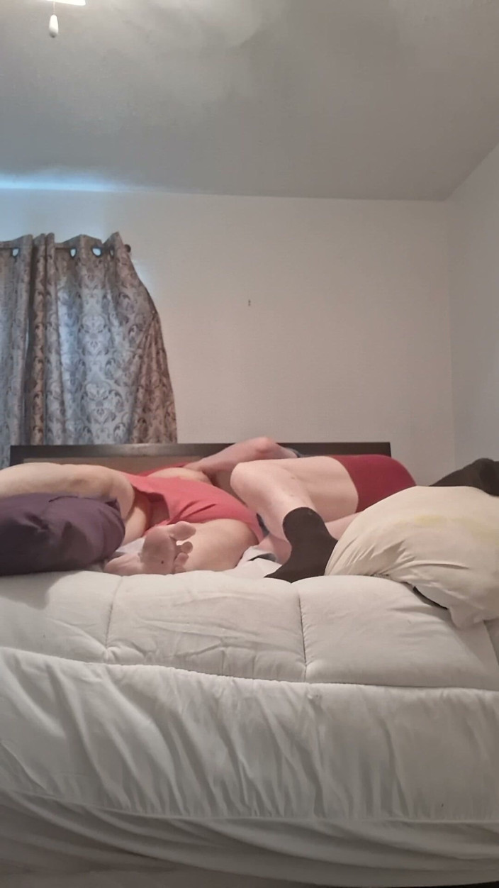 BBW nurse Vicki adventures with friends: Big Beauty Nurse Vicki and Handsome Hairy/harry Play on Bed