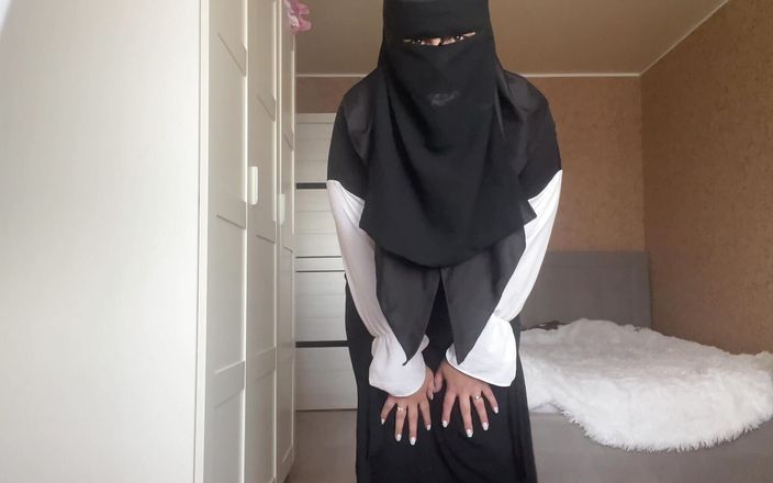 Lux Eva: Busty Syrian MILF Masturbates Her Pussy Through Black Panties