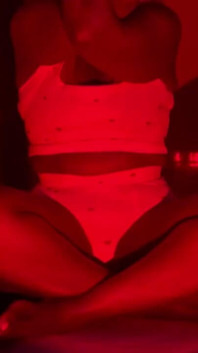 POV: Domácí cvičení na zadek končí tím, že stříkám po celé podložce na jógu