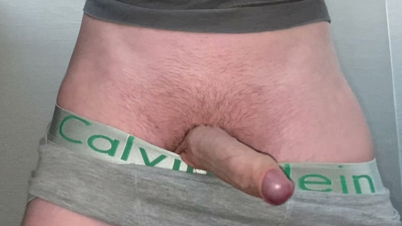 inbod: Huge Cumshot From a Young Guy After an Intense Jerk-off...