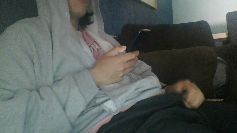 AlexAlejandro13: Estaba Disfrutando De Un Buen Porno