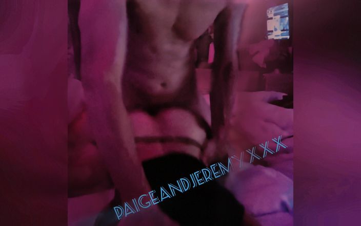 PaigeandjeremyXXX: Assista ao melhor martelando e gemendo de todos os tempos !!