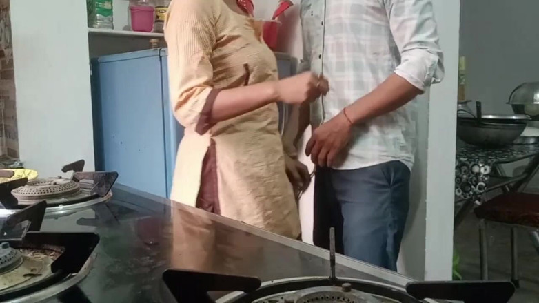 Fantacycutting: Pregătesc-mă Ake studentă Ne profesor de școlarizare Ke Sath Chudachudi