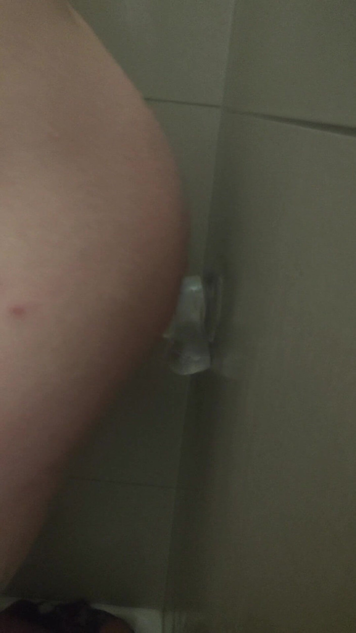 Cdubzdik: Taking It in the Ass in the Shower