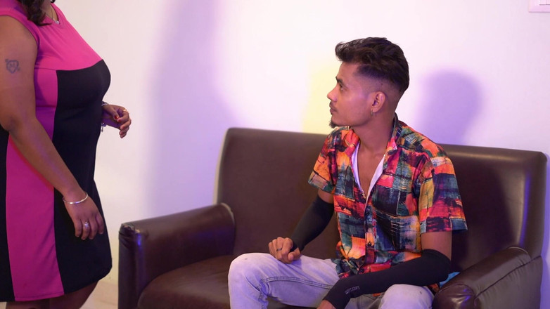 JAYESH GUPTA: Dette du sexe par un garçon de récupération de prêts