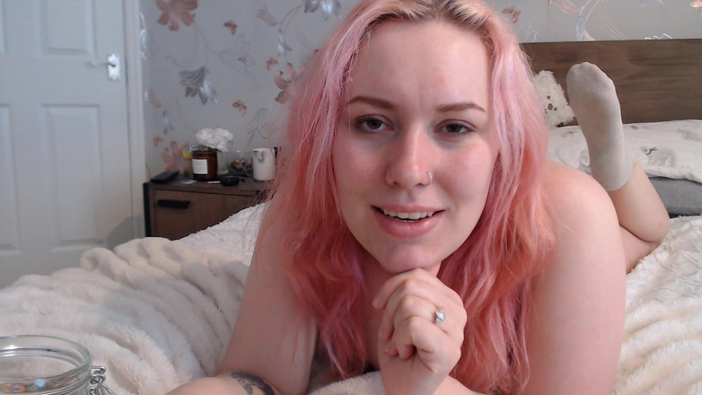 Ripley sweet studio: 달콤한 거인을 의미하게 만드는 작은 남자