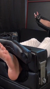 Nails On Dacey