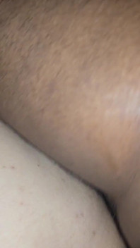 Latina milf lo prende a pecorina