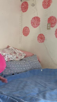 Cambria büyük areolas hizmetçisini kıvrıyor