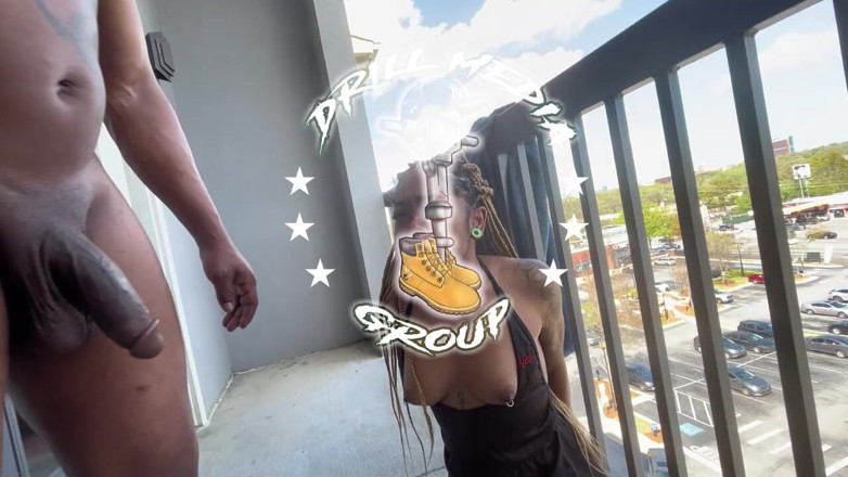 Devin Drillsxx: दृश्य का आनंद ले रहे हैं