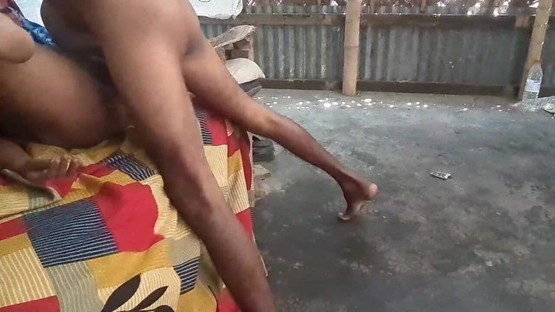 Jesmina: Indiancă desi se fute cu iubitul