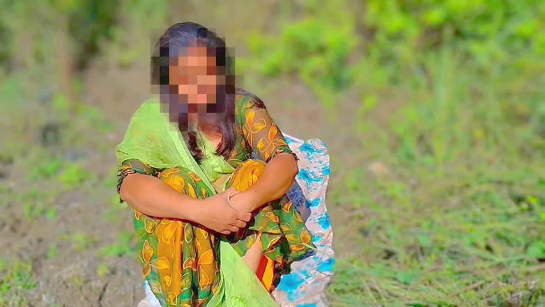 Your_aisha: 德西村女孩第一次在丛林中激情做爱，第一次性交 xxx 视频