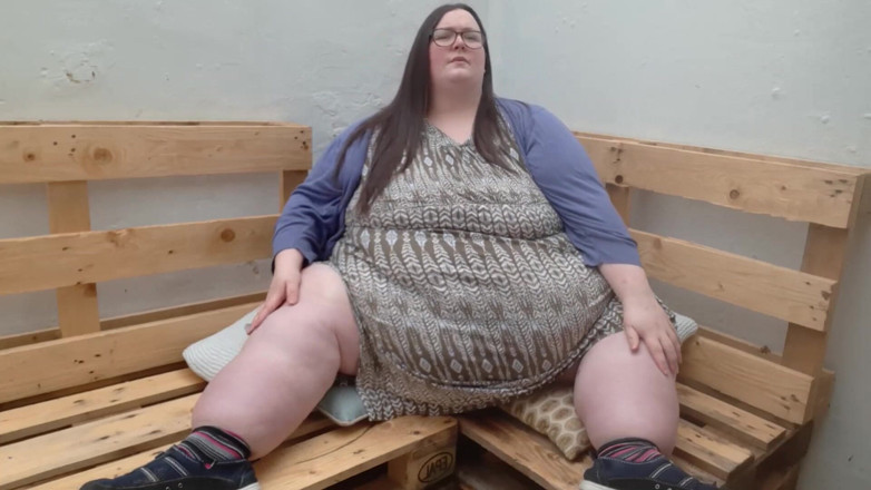 SSBBWLadyBrads: SSBBW shows pussy and spreads ass fupa