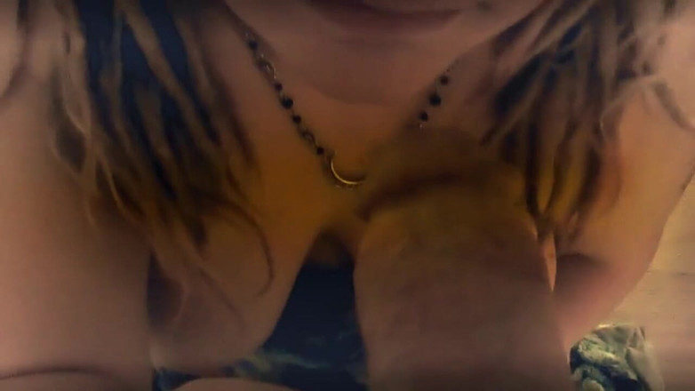 Campsissyboi: Sucer des bites n'est pas gay, c'est relaxant