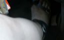 BBW nurse Vicki adventures with friends: Revving gros plan sur mes pieds sandales pendant que je...