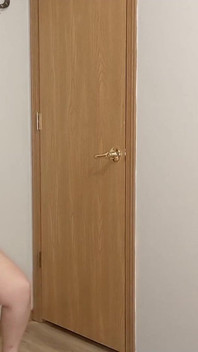 Đi tiểu tuyệt vọng cho cha kế