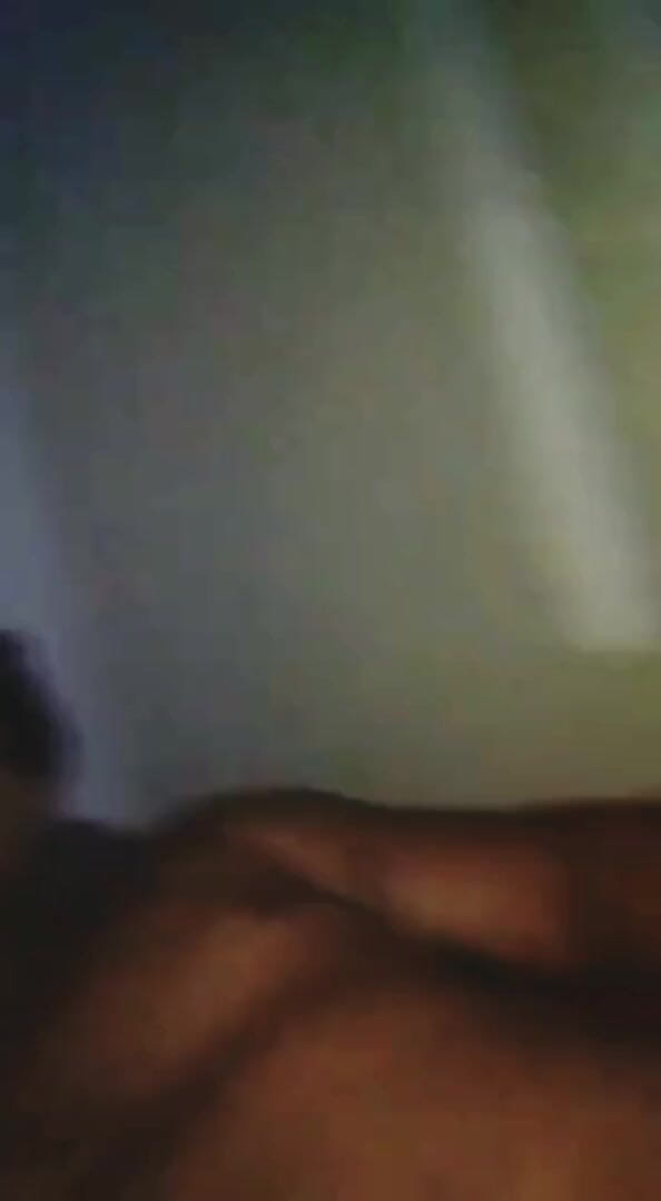 Xanvaskas: วิดีโอคู่กับสาวโชว์ตัว