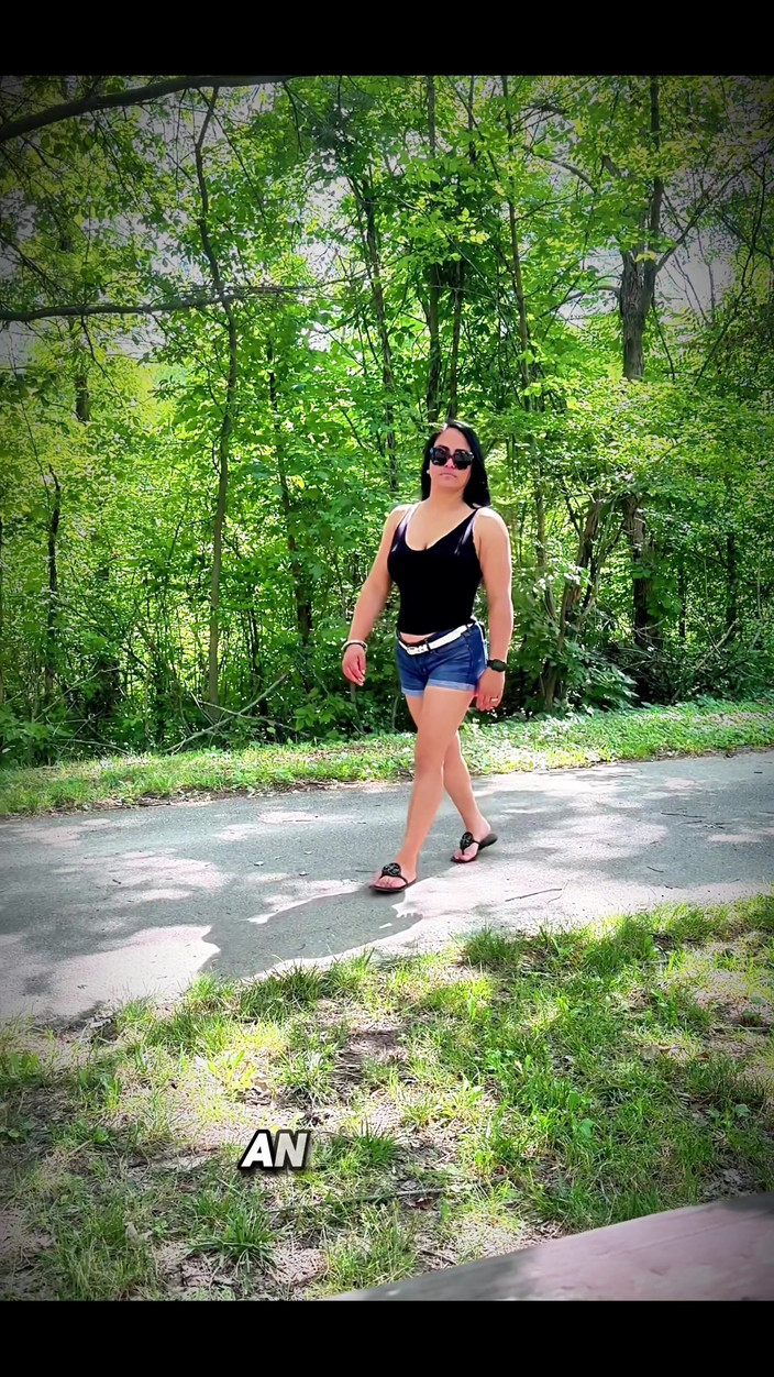 Lisa X Lopez: Kamu nggak bisa berhenti ngisap mulutmu.