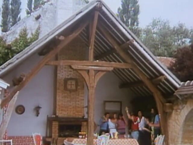 European Classics: Brigitte Lahaie, Annouchka & Marion Webb dalam Scene 8: Secrétaire Sans Culotte (1979)