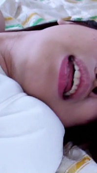 สาวเอเชียวัยรุ่น Asari หีขนดกโคตรโดนพี่ชายเลี้ยงเย็ด