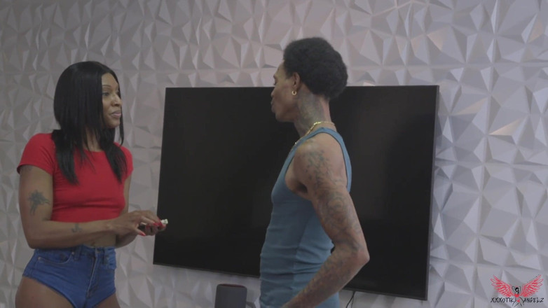 Xxxotikangelzent: 1st Day at Work
