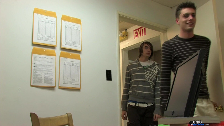 Homo Emo: वीर्य की निकासी वाली Twink kayden