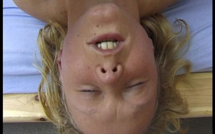 YOUR FIRST PORN: Anal anja bekommt 2 mal aufs gesicht - anal anja dientot 2 kali...
