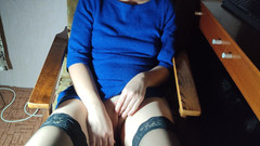 OniSoi: Masturberen in een avondjas en een panty