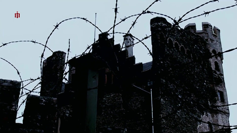 Inquisition and prison world: Clara - dziwka z sąsiedztwa zostaje ukarana za sutki