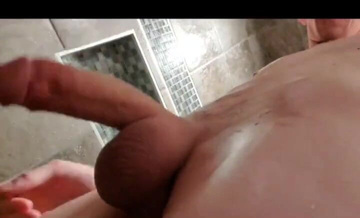 Realmatthew: बड़े पैमाने पर नरम लंड लघु वीडियो