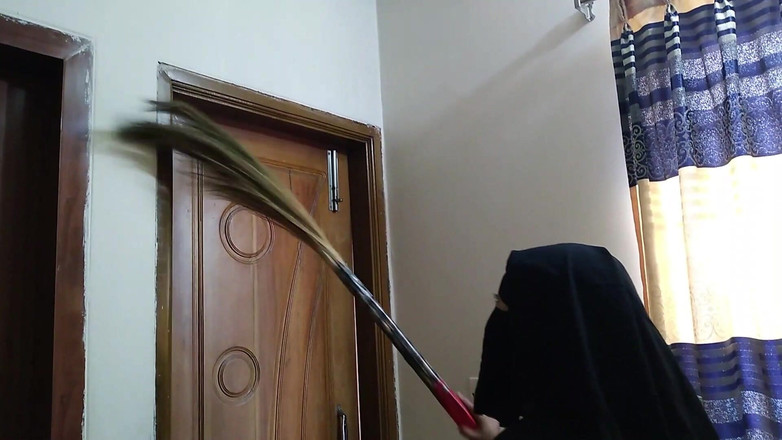 Aria Mia: Big Ass &amp; Huge Boobs Saudi Maid Fucked by Owner 18yo Son...