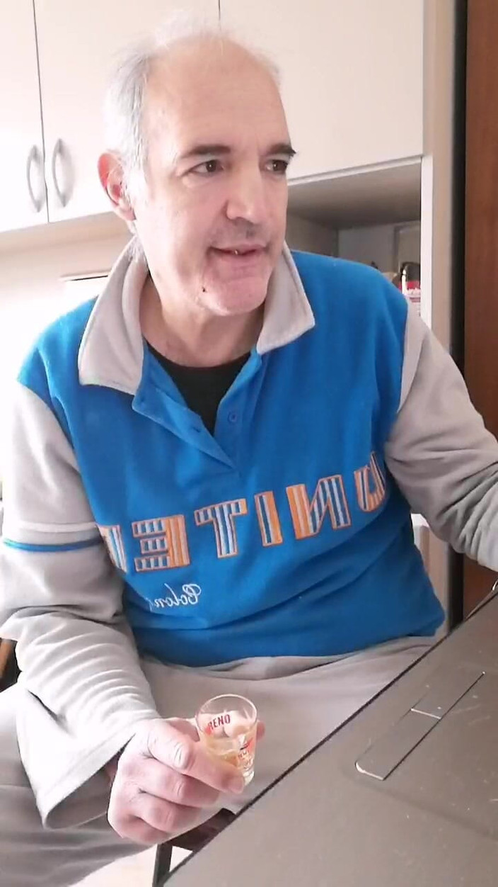 Setesesso7: Kahveme boşaldım ve hepsini yuttum