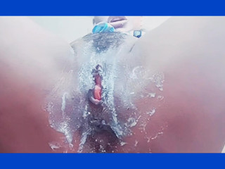 Sarah Fonteyna squirt compilation: Sarah Fonteyna vystříká staré hrudkové sperma netopýrem