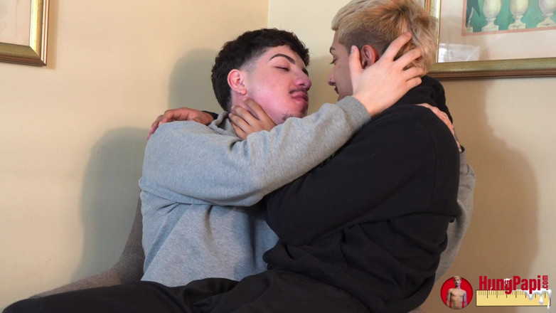 Hung Papi: Oljad röv Stor kuk Twink knullad rå hung papi