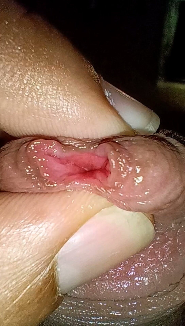 Tommhot: Masturbasi di depan cermin - pria latino seksi lagi asik mainin...