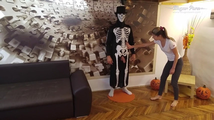 Mugur's World: MugurPornシリーズ-エピソード4:ジーナ・ガーソン主演の怖いハロウィーンファック