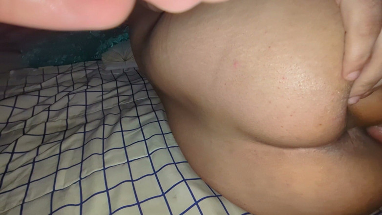 buttllover: The brother-in-law fucks his sister-in-law's pussy every night.