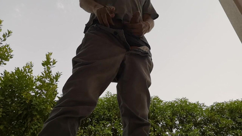 Rafael Torreano: 담배 피우는 동안 야외에서 빠르게 딸딸이