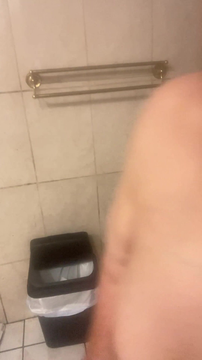 Chubbytits16: मुझे एक पति चाहिए