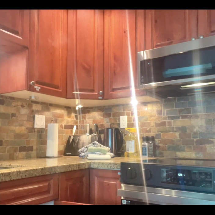 sweethanajapanese: Uklízím kuchyň sexy