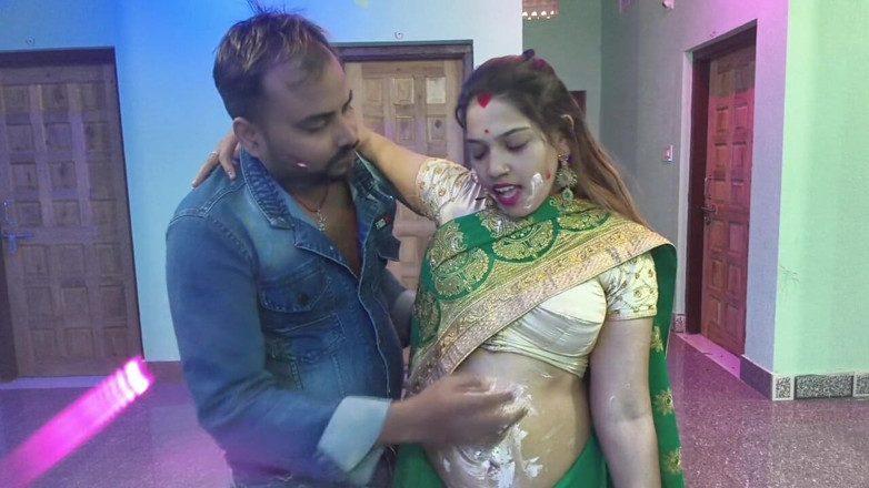 Sona bhabhi: Sărbătoare de Anul Nou bhabhi futându-se tare cu indianul ei...